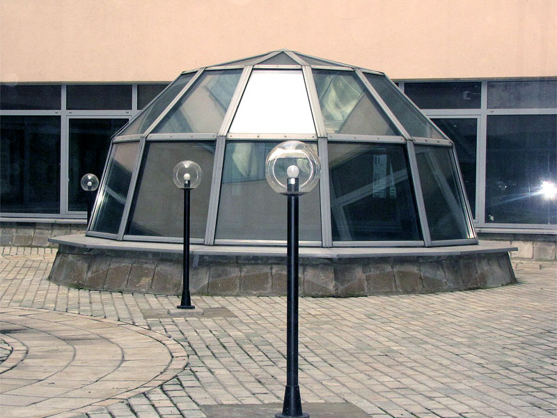Пример купольной конструкции зенитного фонаря №1
